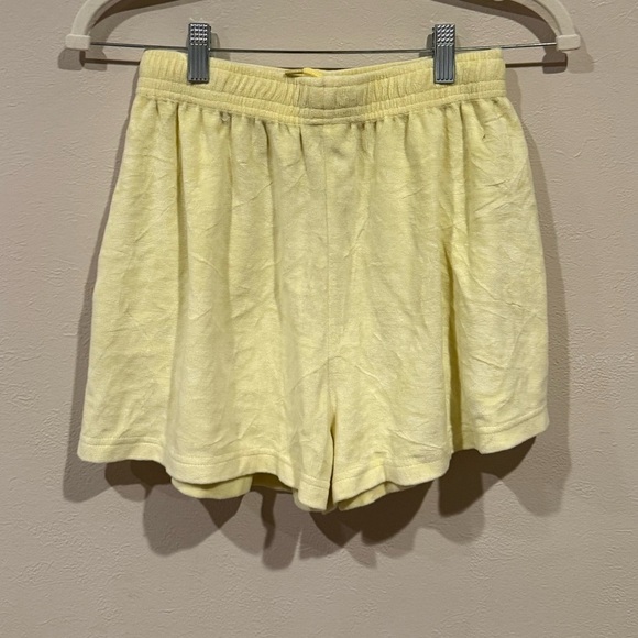 iets frans Yellow Women's Shorts - Picture 2 of 3